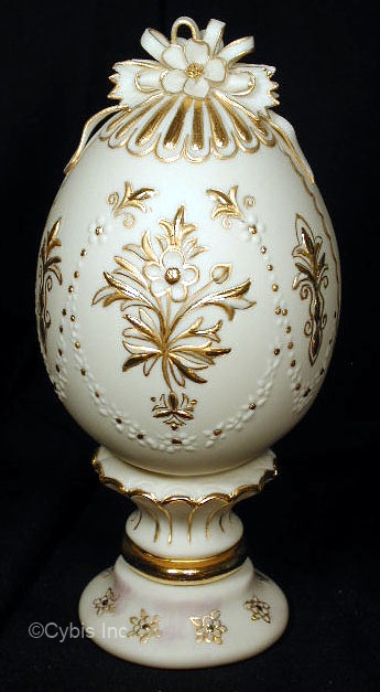 EGG EMBELLISHED WITH GOLD by Cybis