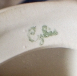 h17b-seated-madonna-signature