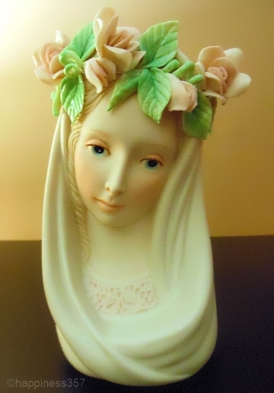 MADONNA ANGELICA in color by Cybis