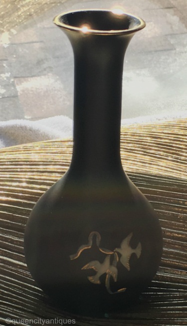 BLACK VASE WITH RIBBONED DOVES by Cybis