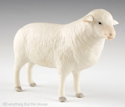 LAMB MUFFY FLUFFY by Cybis