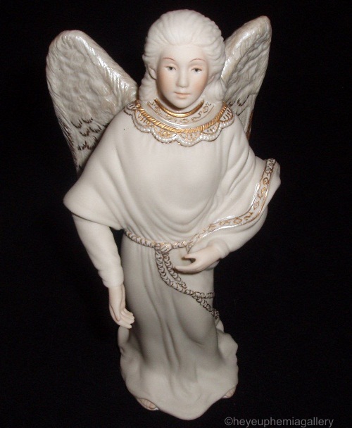 NATIVITY ANGEL II STANDING in white and gold by Cybis