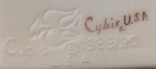 Nefertiti bust signature