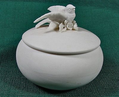 POWDER BOX ROUND WITH BIRD by Cybis